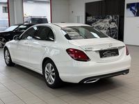 Gebraucht Mercedes C220 194 PS (142 kW) 2019 Weiß Limousine