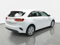Usado Kia Ceed Comfort 140 CV (102 kW) 2024 Blanco Utilitario