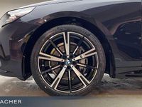 Neu BMW 540 Performance 303 PS (222 kW) 2026 Carbonschwarz metallic Kombi