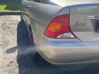 Gebraucht Ford Focus Ghia 101 PS (74 kW) 1999 Gold Limousine
