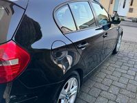 Używany BMW 118 Performance 143 KM (105 kW) 2011 Czarny Hatchback