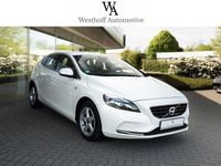 Gebraucht Volvo V40 Ocean Race 150 PS (110 kW) 2016 Crystal white pearl / metallic Kombi