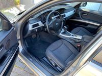 Gebraucht BMW 318 143 PS (105 kW) 2011 Kombi