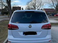 Gebraucht VW Sharan Trendline 150 PS (110 kW) 2018 Weiß Van / Kleinbus