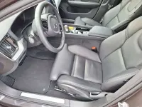 Gebraucht Volvo V60 Plus 197 PS (144 kW) 2023 Particular grey Kombi