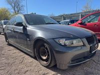 Gebraucht BMW 318 129 PS (94 kW) 2005 Grau Limousine