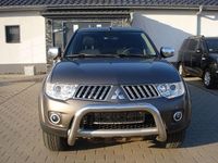 Gebraucht Mitsubishi L200 Intense 178 PS (130 kW) 2013 Braun Pickup