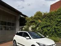 Gebraucht Hyundai i20 Active 101 PS (74 kW) 2017 Weiß Kleinwagen
