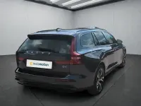 Gebraucht Volvo V60 Plus 197 PS (144 kW) 2025 Blau Kombi