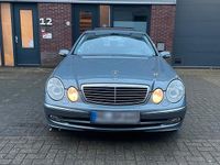 Gebraucht Mercedes E280 Avantgarde 177 PS (130 kW) 2004 Blau Limousine
