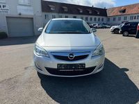 Gebraucht Opel Astra 140 PS (102 kW) 2012 Silber Limousine