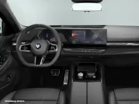 Gebraucht BMW 520 M Sport 197 PS (144 kW) 2025 Black sapphire metallic Kombi