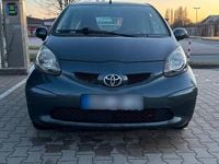 Używany Toyota Aygo 68 KM (50 kW) 2005 Szary Hatchback