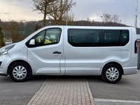 Gebraucht Opel Vivaro 145 PS (106 kW) 2015 Silber Van / Kleinbus