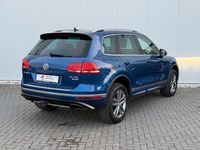 Gebraucht VW Touareg R-line 262 PS (192 kW) 2016 Blau SUV