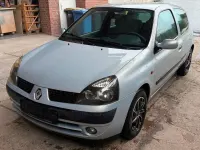 Gebraucht Renault Clio 70 PS (51 kW) 2001 Silber Kleinwagen
