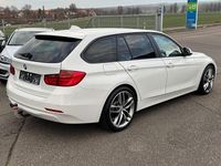 Gebraucht BMW 320 Sport Line 184 PS (135 kW) 2012 Weiß Kombi
