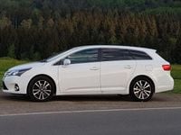 Gebraucht Toyota Avensis Edition 124 PS (91 kW) 2013 Weiß Kombi