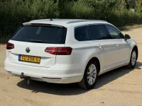 Gebraucht VW Passat Comfortline 150 PS (110 kW) 2018 Weiß Kombi