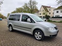 Gebraucht VW Caddy Maxi Life Team 109 PS (80 kW) 2010 Reflexsilber metallic Van / Kleinbus