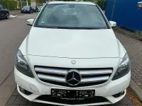 Gebraucht Mercedes B180 122 PS (89 kW) 2012 Weiß Van / Kleinbus