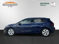 Gebraucht VW Golf VIII Style 150 PS (110 kW) 2023 Atlantic blue metallic (metallic) Limousine