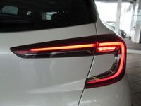 Gebraucht Renault Captur Intens 140 PS (102 kW) 2022 Weiß SUV