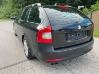 Gebraucht Skoda Octavia Elegance 160 PS (117 kW) 2010 Schwarz Kombi
