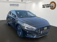 Neu Hyundai i30 Advantage 101 PS (74 kW) 2025 Abyss black / mic Coupé