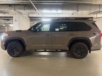 Neu Toyota Sequoia 436 PS (320 kW) 2025 Mudbath SUV