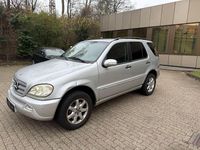Gebraucht Mercedes ML270 163 PS (119 kW) 2003 Silber SUV