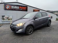 Gebraucht Hyundai i20 Trend 75 PS (55 kW) 2015 Grau Limousine