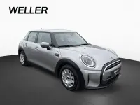 Gebraucht Mini Cooper Essential 136 PS (100 kW) 2023 Melting silver iii (silber) Kleinwagen