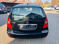 Gebraucht Mercedes A180 116 PS (85 kW) 2012 Schwarz Limousine