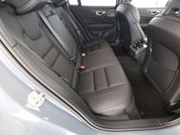 Gebraucht Volvo V60 Ultimate 197 PS (144 kW) 2024 Thunder grey / metallic Kombi