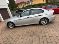 Second-hand BMW 318 129 CP (94 kW) 2006 Argintiu Berlinǎ