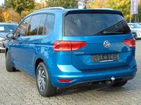 Gebraucht VW Touran Sound 116 PS (85 kW) 2017 Blau Van / Kleinbus