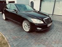 Gebraucht Mercedes 320 235 PS (172 kW) 2009 Schwarz Limousine