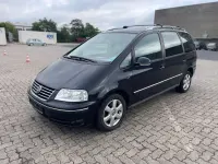 Gebraucht VW Sharan 140 PS (102 kW) 2009 Deep black pearl Van / Kleinbus