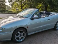 Gebraucht Renault Mégane Cabriolet 114 PS (83 kW) 1998 Silber Cabrio