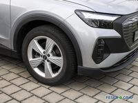 Gebraucht Audi Q4 e-tron Basis 125 kW (170 PS) 2022 Florettsilber metallic SUV