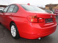 Gebraucht BMW 320 Comfort Edition 184 PS (135 kW) 2012 Rot Limousine