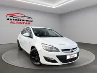 Używany Opel Astra Selection 101 KM (74 kW) 2015 Biały Sedan/Limuzyna