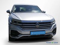 Gebraucht VW Touareg Basis 231 PS (169 kW) 2024 Oyster silver metallic SUV