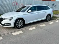 Gebraucht Skoda Superb Style 140 PS (102 kW) 2022 Weiß Kombi