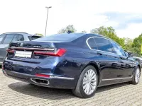 Gebraucht BMW 745e Sport Line 394 PS (289 kW) 2019 Blau Limousine