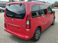 Gebraucht Peugeot TePee Active 99 PS (72 kW) 2017 Rot Limousine