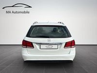 Gebraucht Mercedes E220 Avantgarde 170 PS (125 kW) 2015 Weiß Limousine