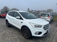 Gebraucht Ford Kuga Trend 120 PS (88 kW) 2017 Weiß SUV