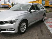 Gebraucht VW Passat Comfortline 120 PS (88 kW) 2016 Reflexsilber metallic Kombi